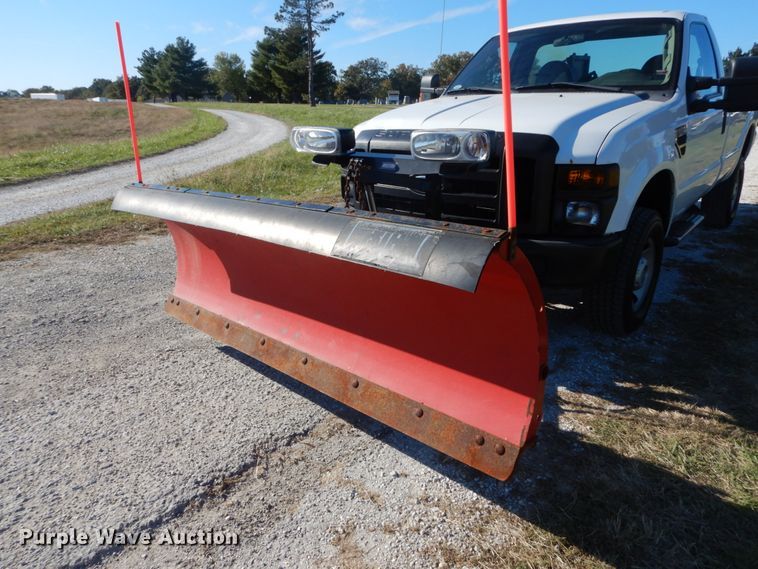 image for item DH2205 2009 Ford F350 Super Duty XL pickup truck