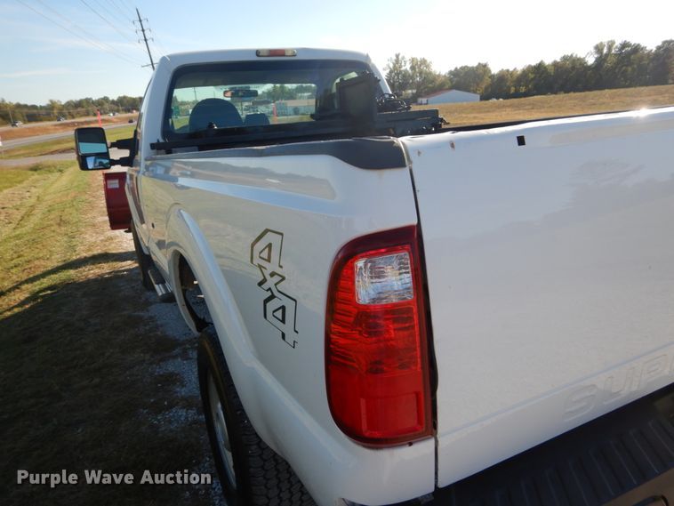 image for item DH2205 2009 Ford F350 Super Duty XL pickup truck