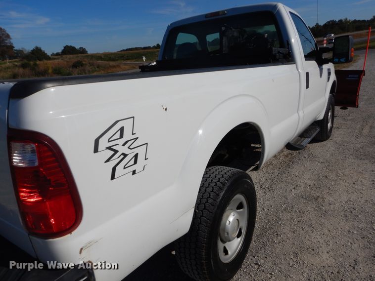 image for item DH2205 2009 Ford F350 Super Duty XL pickup truck