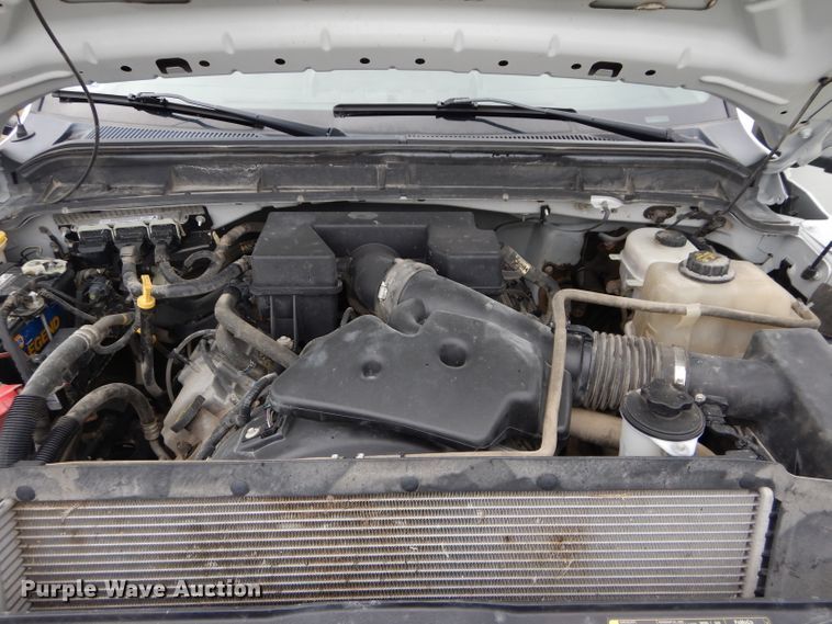 image for item DH2600 2011 Ford F350 Super Duty pickup truck cab and chassis