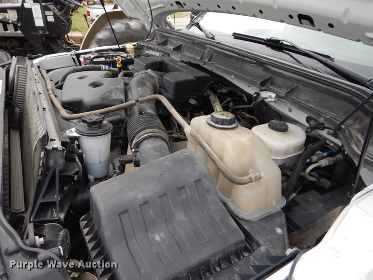 image for item DH2600 2011 Ford F350 Super Duty pickup truck cab and chassis