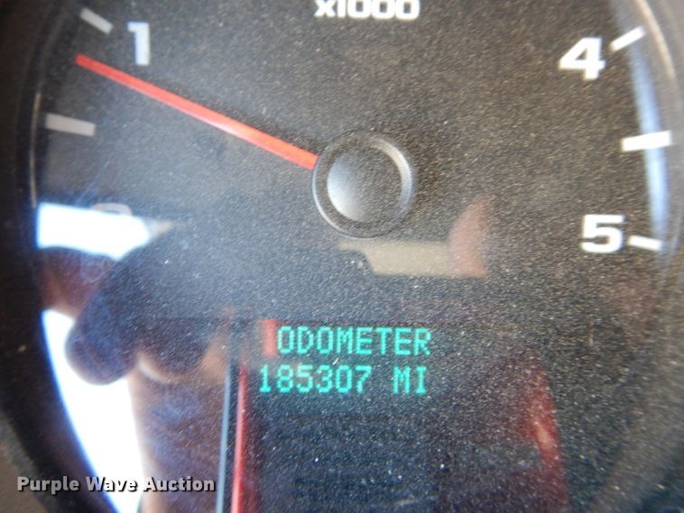 image for item DH2619 2007 Chevrolet Silverado 3500HD flatbed pickup truck