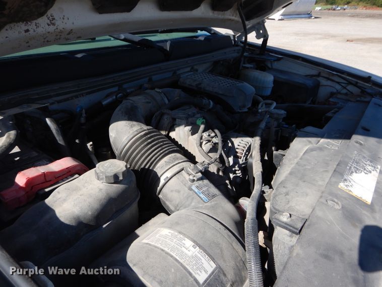 image for item DH2619 2007 Chevrolet Silverado 3500HD flatbed pickup truck