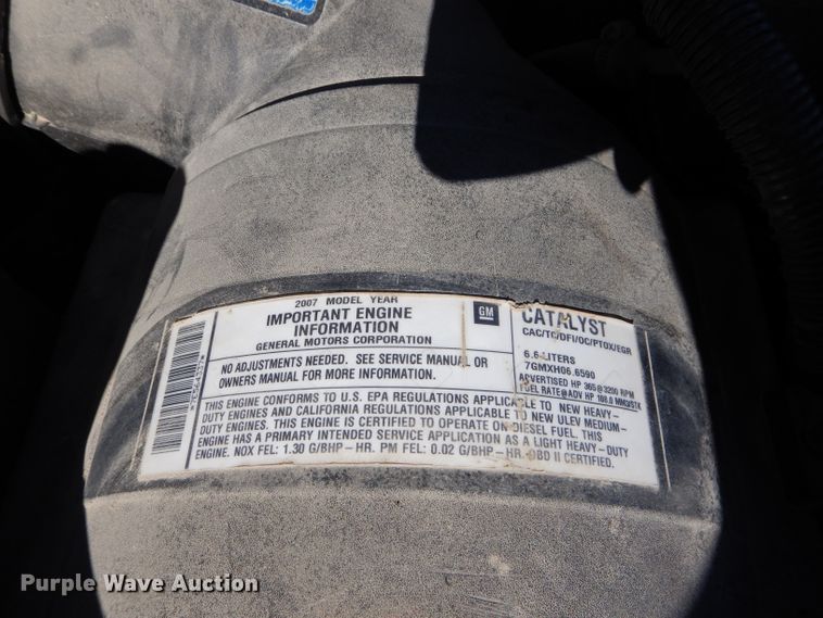 image for item DH2619 2007 Chevrolet Silverado 3500HD flatbed pickup truck