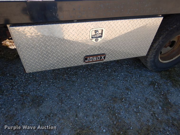 image for item DH2619 2007 Chevrolet Silverado 3500HD flatbed pickup truck