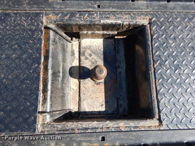 image for item DH2619 2007 Chevrolet Silverado 3500HD flatbed pickup truck