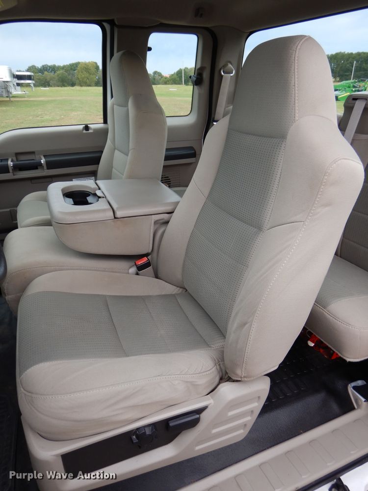 image for item DH2621 2008 Ford F250 Super Duty SuperCab pickup truck