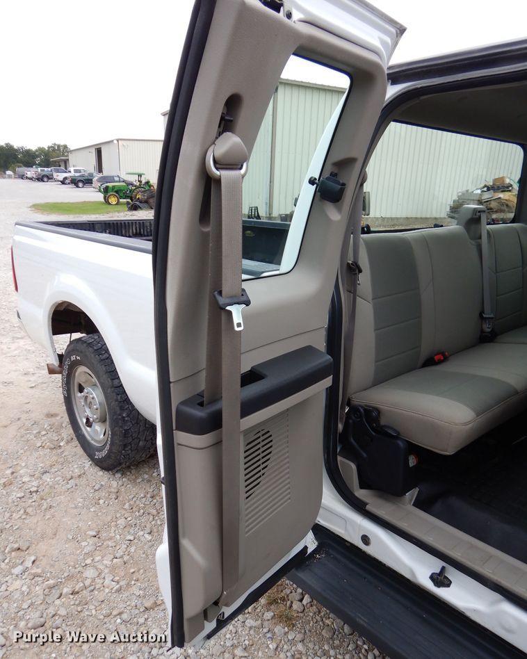 image for item DH2621 2008 Ford F250 Super Duty SuperCab pickup truck