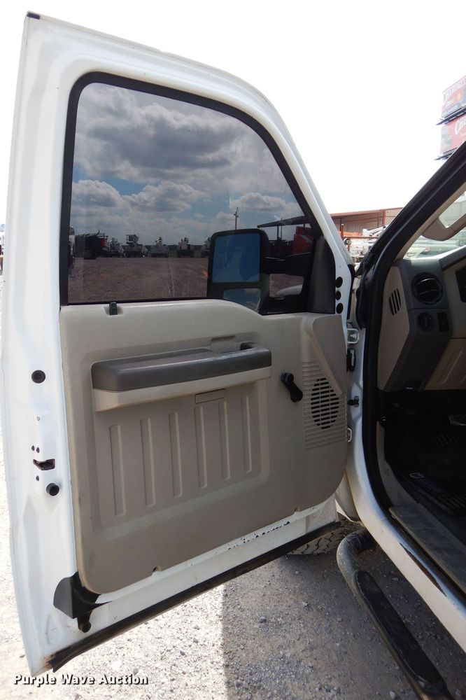 image for item DH3593 2008 Ford F250 Super Duty SuperCab pickup truck