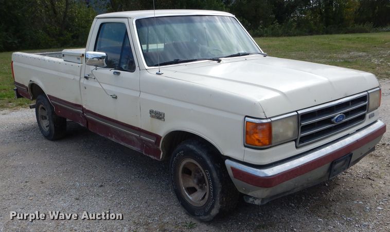 image for item DH6183 1991 Ford F150 pickup truck