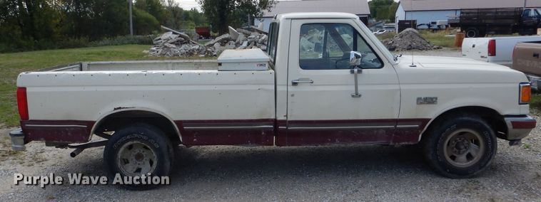 image for item DH6183 1991 Ford F150 pickup truck