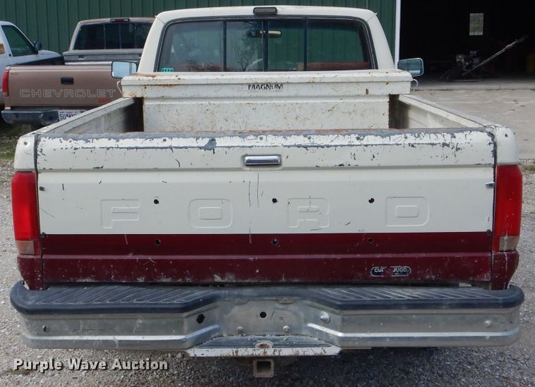 image for item DH6183 1991 Ford F150 pickup truck