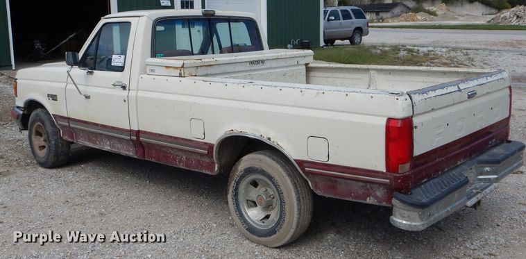 image for item DH6183 1991 Ford F150 pickup truck