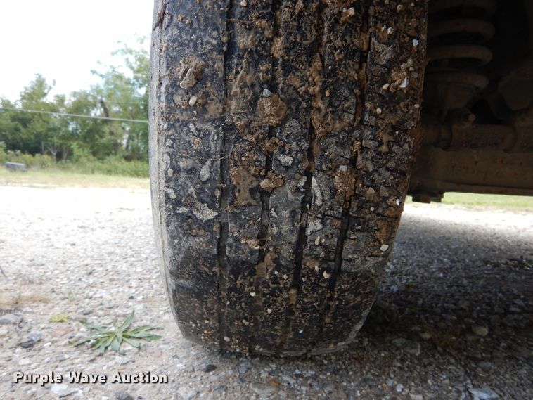 image for item DH6183 1991 Ford F150 pickup truck