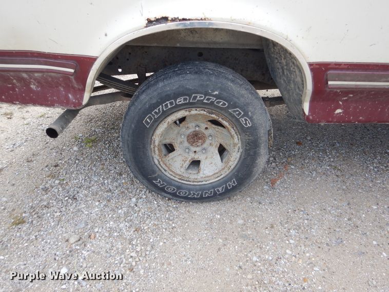 image for item DH6183 1991 Ford F150 pickup truck