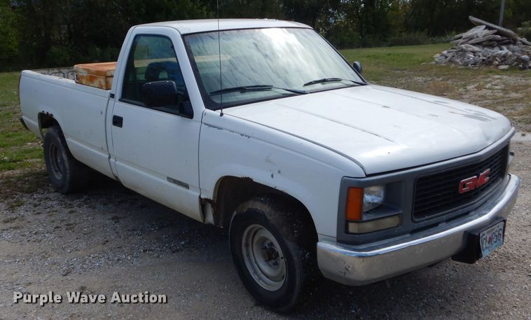 image for item DH6185 1994 GMC Sierra 1500 SL pickup truck