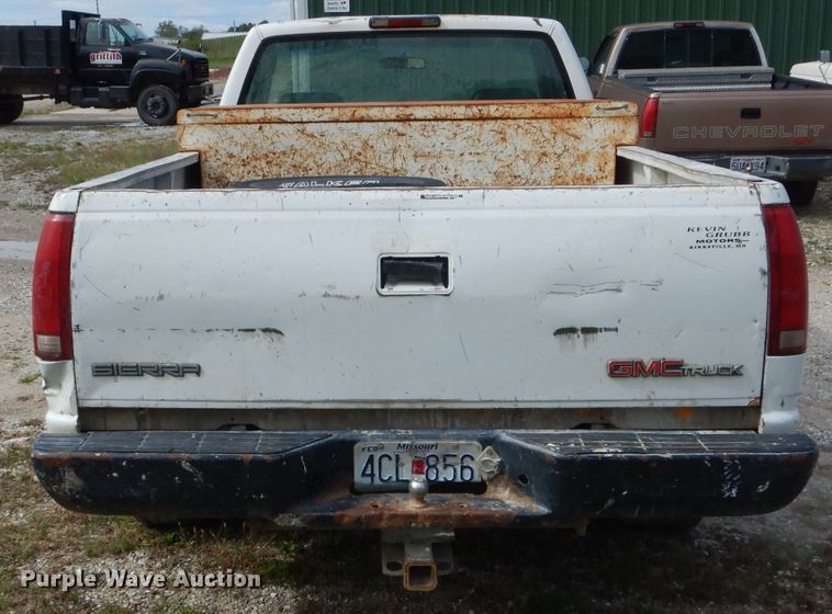 image for item DH6185 1994 GMC Sierra 1500 SL pickup truck