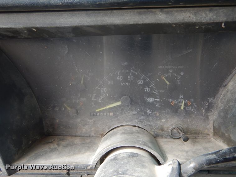 image for item DH6185 1994 GMC Sierra 1500 SL pickup truck