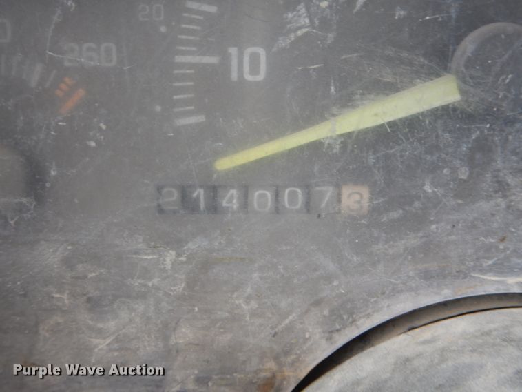 image for item DH6185 1994 GMC Sierra 1500 SL pickup truck