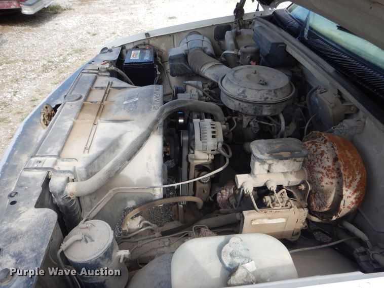 image for item DH6185 1994 GMC Sierra 1500 SL pickup truck