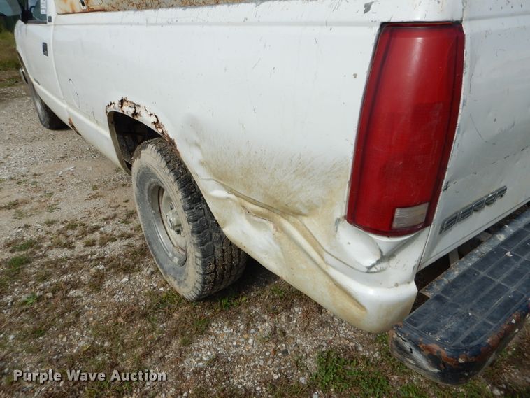 image for item DH6185 1994 GMC Sierra 1500 SL pickup truck