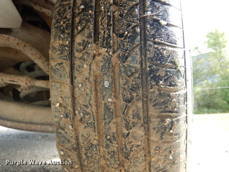 image for item DH6185 1994 GMC Sierra 1500 SL pickup truck