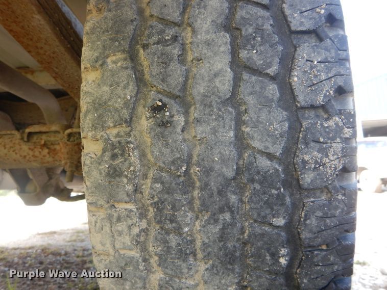 image for item DH6185 1994 GMC Sierra 1500 SL pickup truck