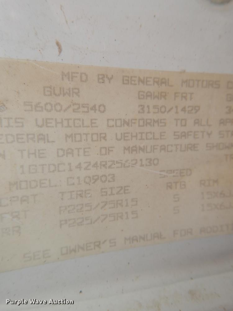 image for item DH6185 1994 GMC Sierra 1500 SL pickup truck