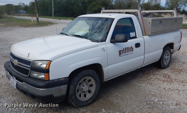 image for item DH6188 2006 Chevrolet Silverado 1500 pickup truck