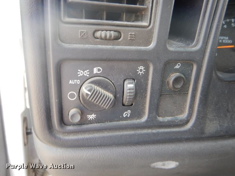 image for item DH6188 2006 Chevrolet Silverado 1500 pickup truck