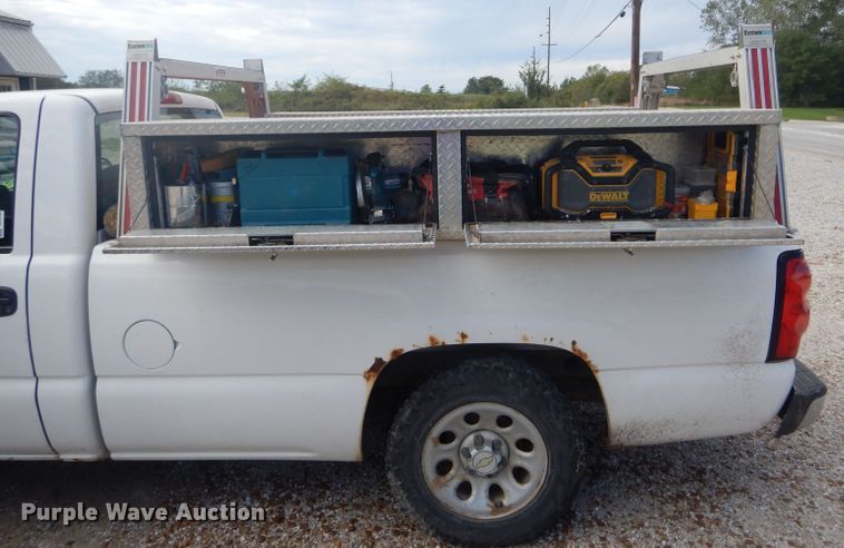 image for item DH6188 2006 Chevrolet Silverado 1500 pickup truck