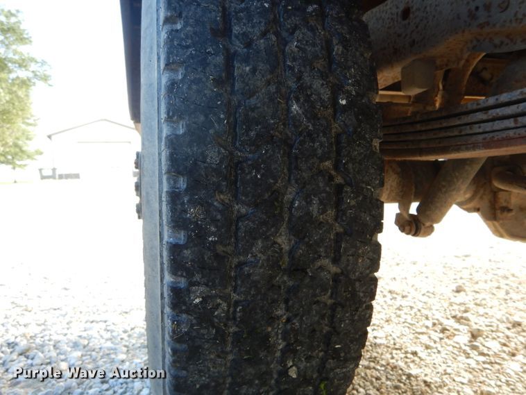 1995 Ford F250 utility bed pickup truck in Kirksville, MO Item DH6195