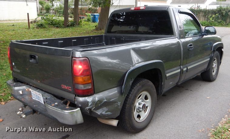 image for item DH6228 2000 GMC Sierra 1500 SL pickup truck