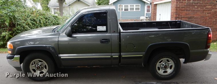 image for item DH6228 2000 GMC Sierra 1500 SL pickup truck