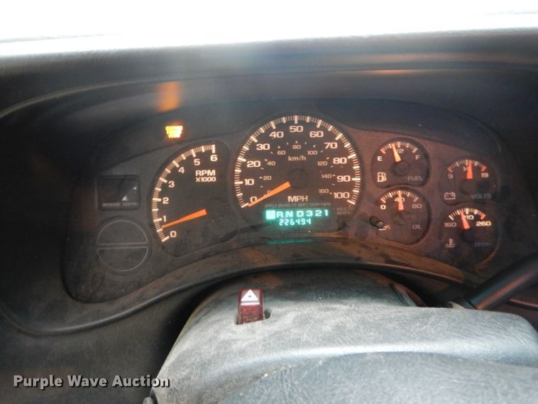 image for item DH6228 2000 GMC Sierra 1500 SL pickup truck