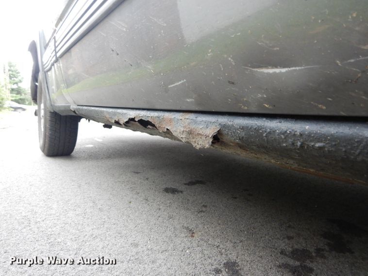 image for item DH6228 2000 GMC Sierra 1500 SL pickup truck