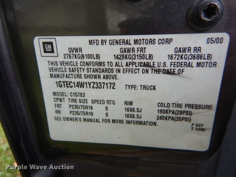 image for item DH6228 2000 GMC Sierra 1500 SL pickup truck