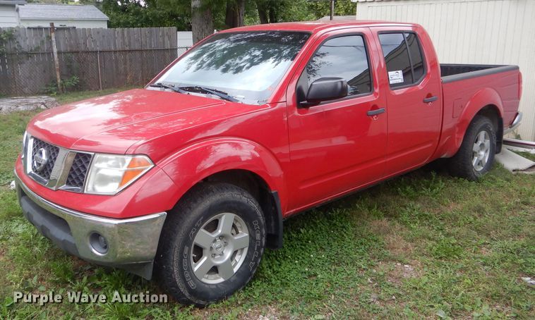 image for item DH6230 2007 Nissan Frontier SE Crew Cab pickup truck