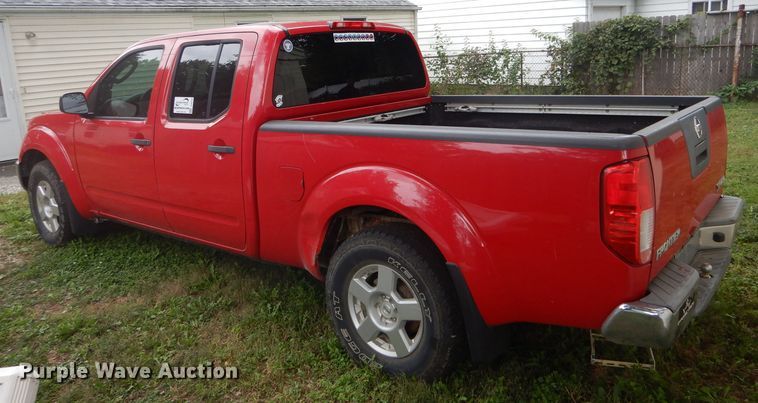 image for item DH6230 2007 Nissan Frontier SE Crew Cab pickup truck