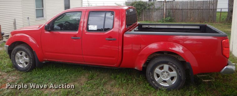 image for item DH6230 2007 Nissan Frontier SE Crew Cab pickup truck