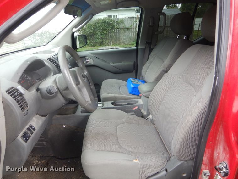 image for item DH6230 2007 Nissan Frontier SE Crew Cab pickup truck