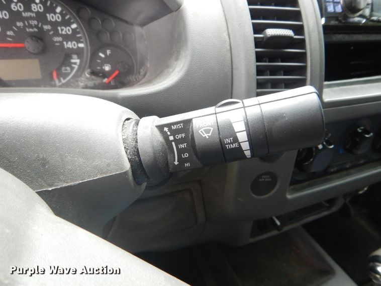 image for item DH6230 2007 Nissan Frontier SE Crew Cab pickup truck