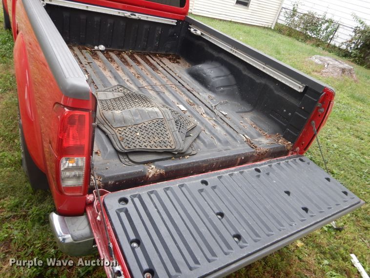 image for item DH6230 2007 Nissan Frontier SE Crew Cab pickup truck