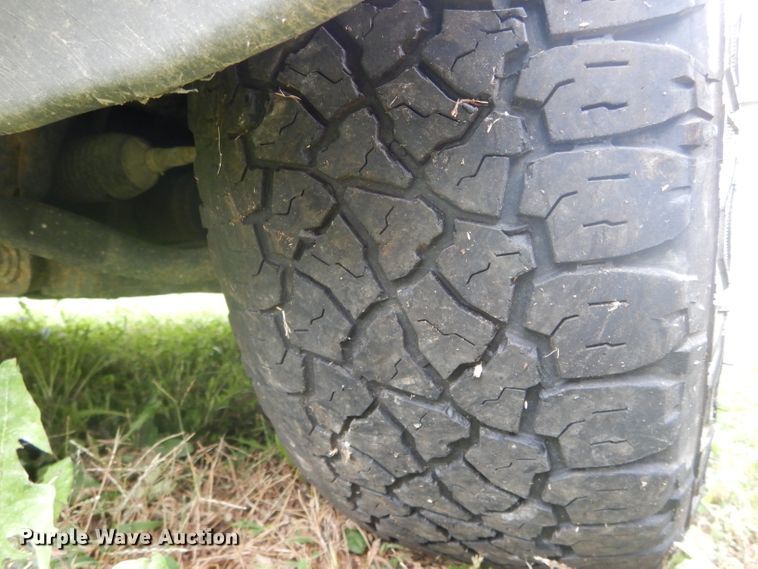 image for item DH6230 2007 Nissan Frontier SE Crew Cab pickup truck