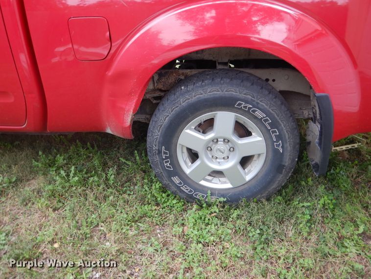 image for item DH6230 2007 Nissan Frontier SE Crew Cab pickup truck