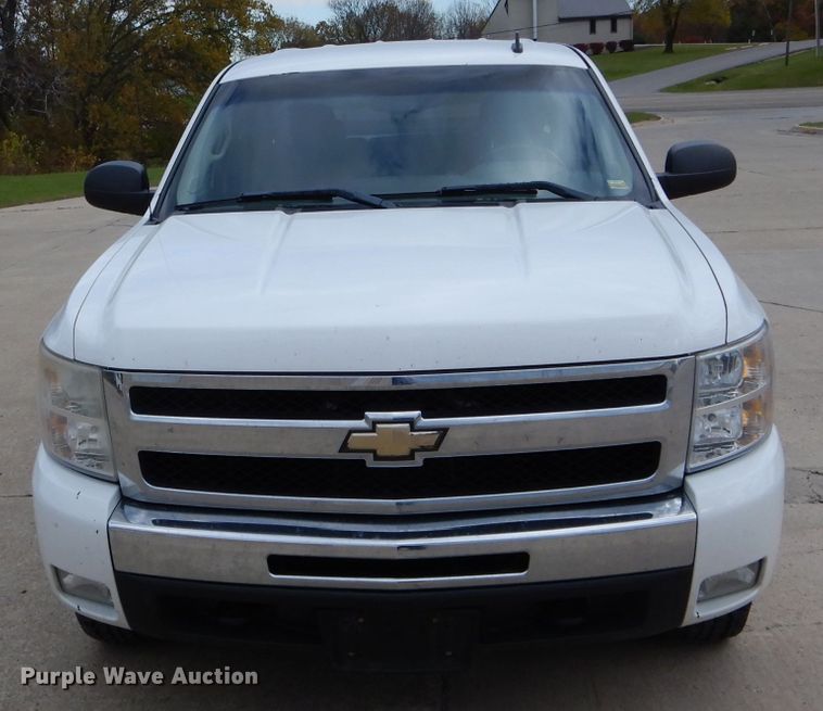 image for item DH6242 2011 Chevrolet Silverado 1500 LT Crew Cab pickup truck