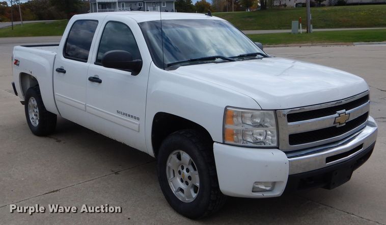 image for item DH6242 2011 Chevrolet Silverado 1500 LT Crew Cab pickup truck