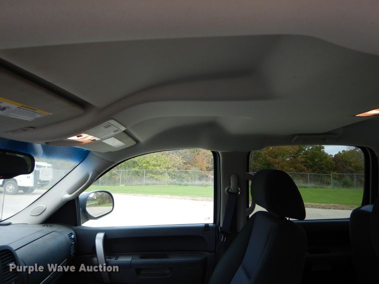 image for item DH6242 2011 Chevrolet Silverado 1500 LT Crew Cab pickup truck