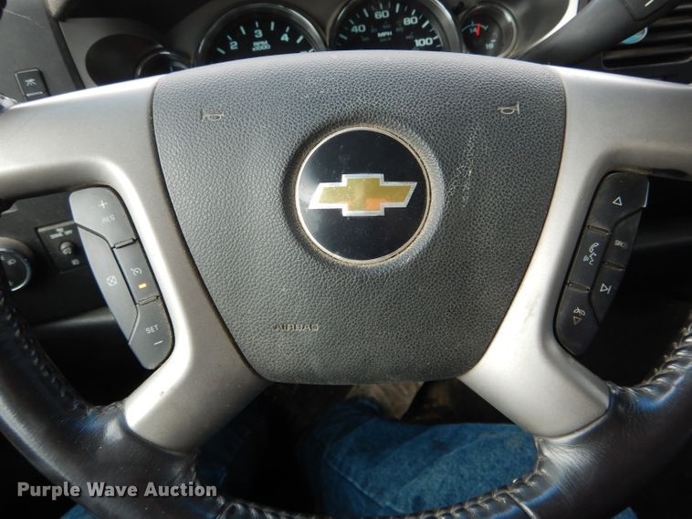 image for item DH6242 2011 Chevrolet Silverado 1500 LT Crew Cab pickup truck