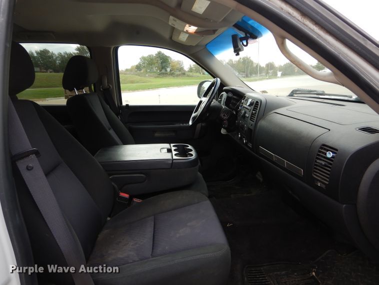 image for item DH6242 2011 Chevrolet Silverado 1500 LT Crew Cab pickup truck